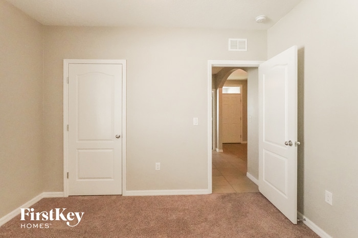 Building Photo - 6142 Grey Heron Dr