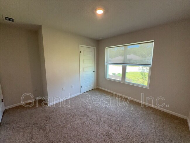 Building Photo - 5482 Peach Dr