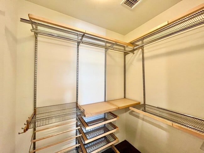 Building Photo - Stunning Corner Loft in East Village with Floor-to-Ceiling Windows & City Views!