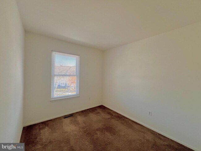 Building Photo - 6160 Majors Ln