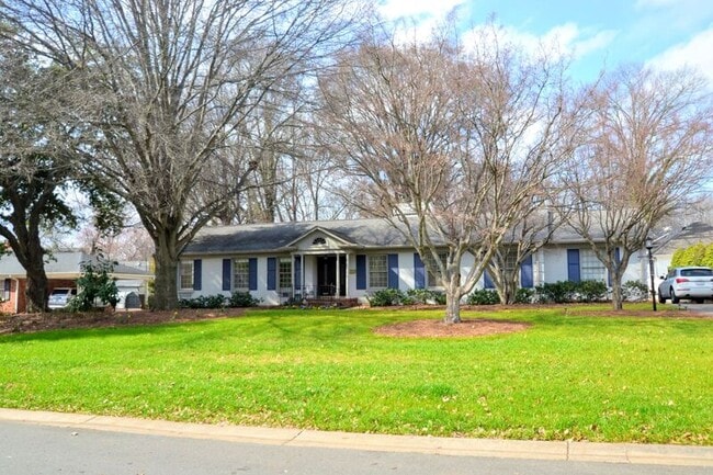 Building Photo - 1310 Ferncliff Rd