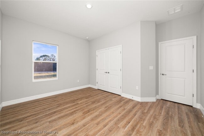 Building Photo - 5120 Belmar Dr