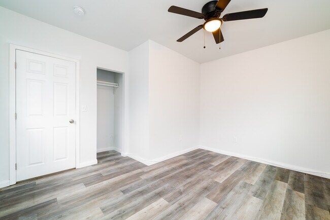 Building Photo - 619 S 30th St