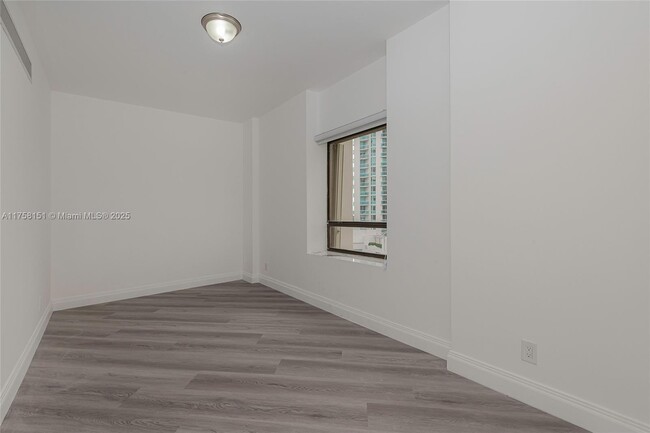 Building Photo - 19500 Turnberry Way