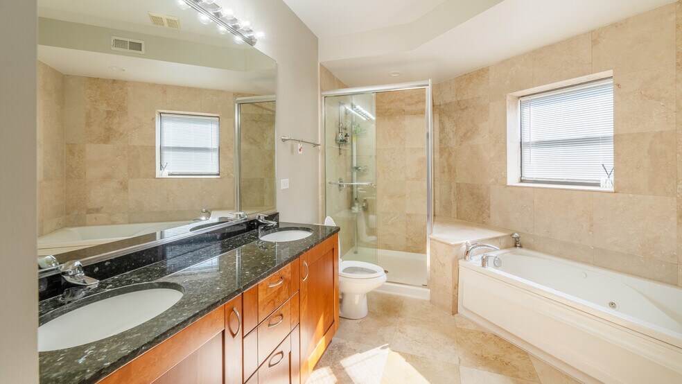 Building Photo - 651 N Milwaukee Ave