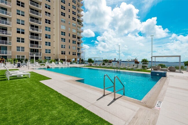 Building Photo - 770 Claughton Island Dr