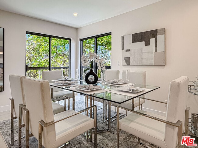 Building Photo - 1133 5th St