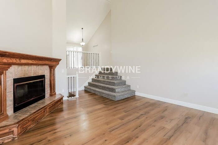 Building Photo - 303 Amesbury Dr
