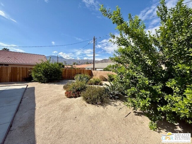 Building Photo - 51311 Avenida Velasco