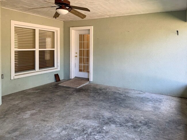 Building Photo - 4BR/3BA Horse/Pet Friendly Home on 5 Acres!