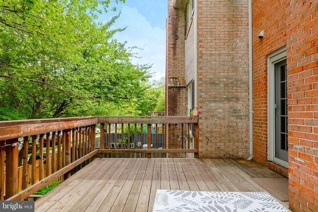 Building Photo - 8207 Cedar Landing Ct