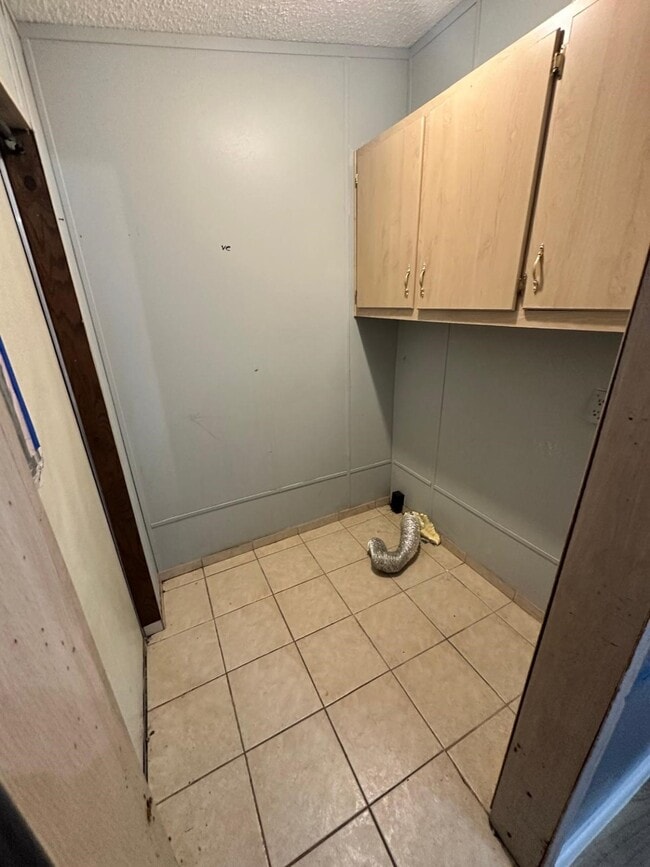 Building Photo - 8623 Bloombury Ln