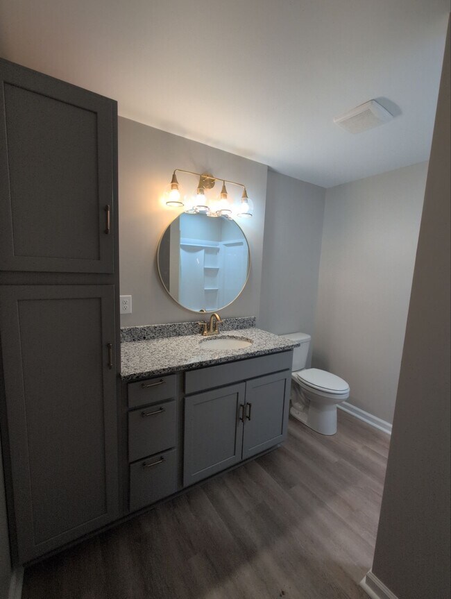 Building Photo - 3210 Delia Ln NW