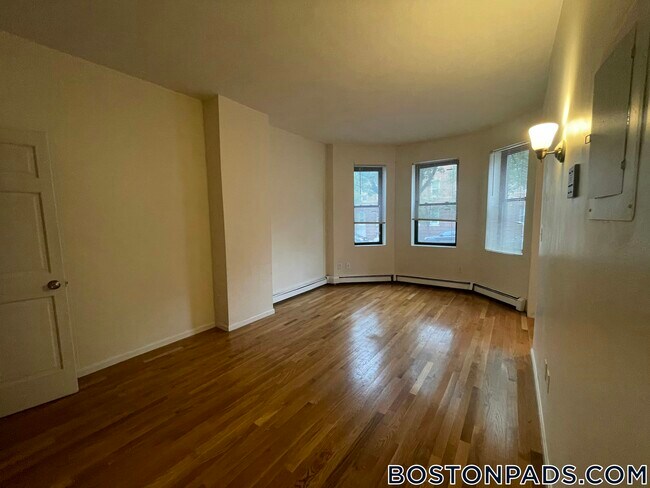 Building Photo - 67 S Huntington Ave