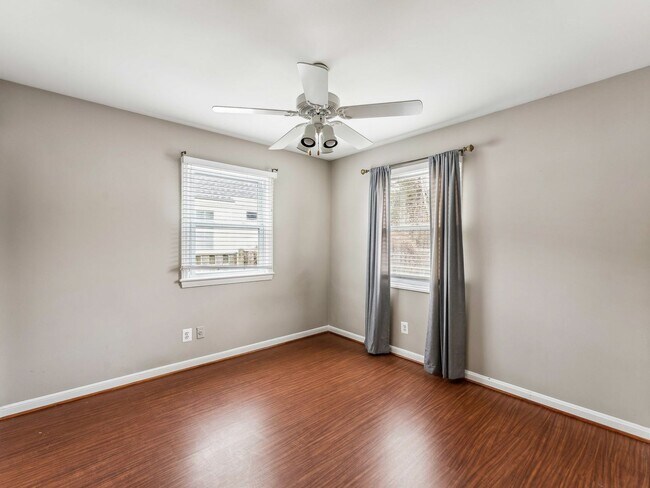 Building Photo - 3503 Maple Ct