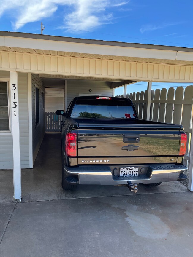 Carport and detached Workshop/Garage - 3131 San Antonio St