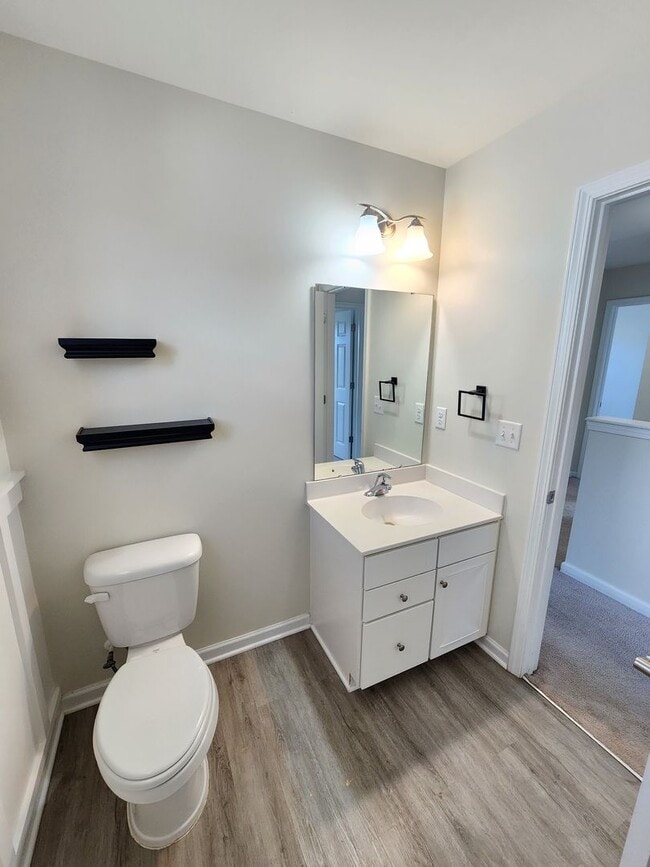 Building Photo - Great Location in the River Stone Community!