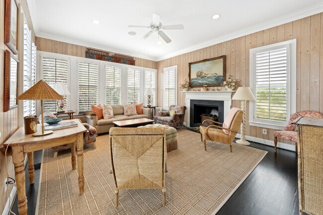 Building Photo - 64 Tradewind Ct