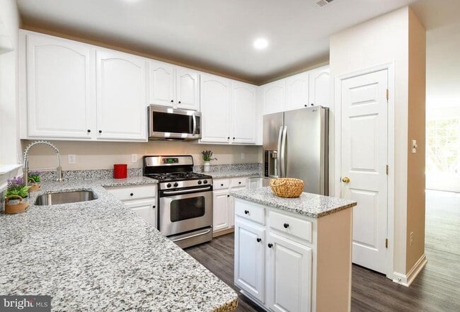 Building Photo - 3802 Koval Ln