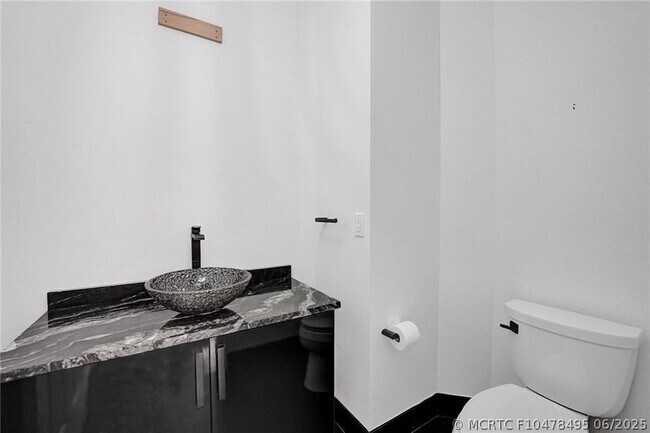 Building Photo - 7867 Monarch Ct