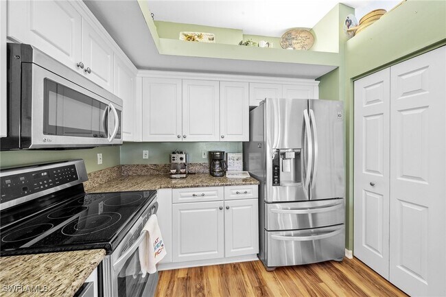 Building Photo - 10921 Oak Island Rd