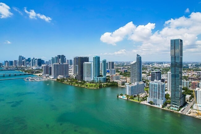 Building Photo - 788 NE 23rd St