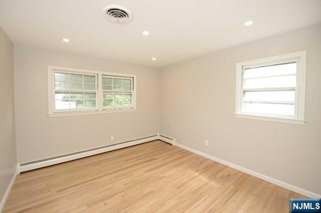 Building Photo - 27-14 Berdan Ave