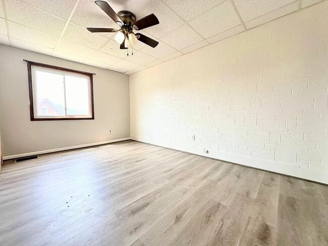 Building Photo - Cute 2 Bedroom, 1 Bath Home Pitcairn, PA | Section 8 Accepted