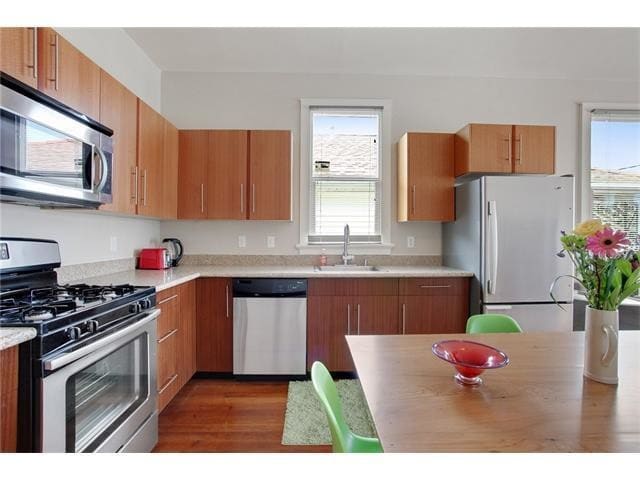 Kithcen - 1639 Alvar St