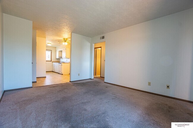 Building Photo - 8252 S 48th St