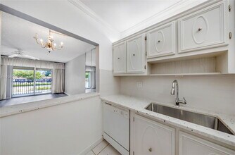 Building Photo - 257 S Cypress Rd