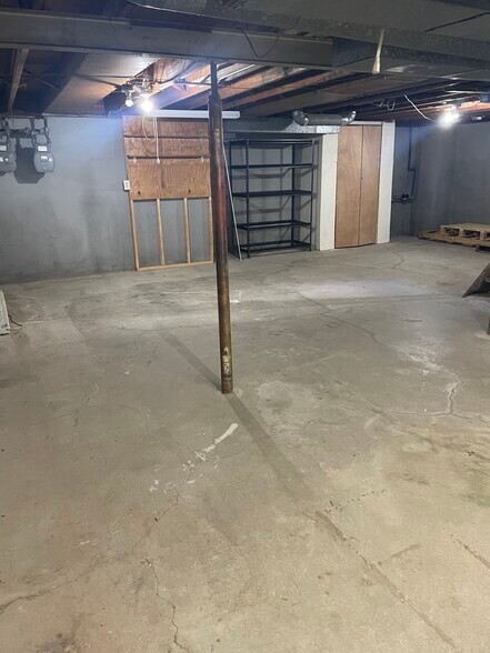 Building Photo - 165 Boncroft Dr