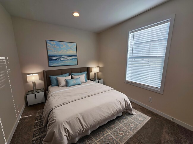 Building Photo - 3678 Hawthorne St