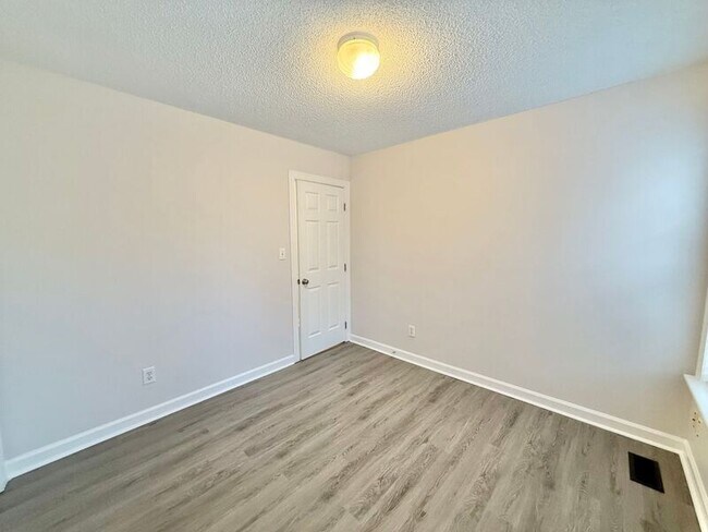 Building Photo - 925 Borage Dr