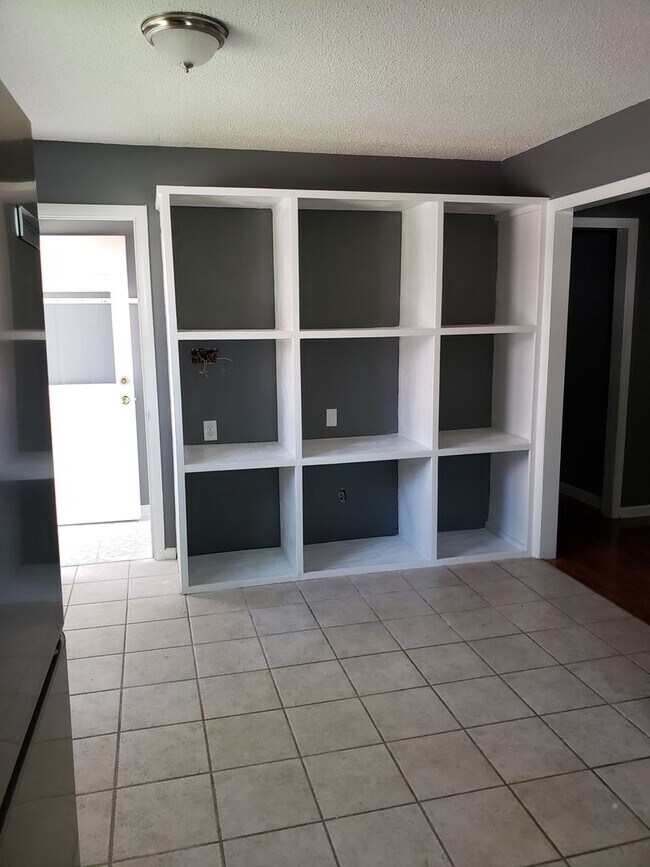 Building Photo - Beautiful Single Family House for Rent