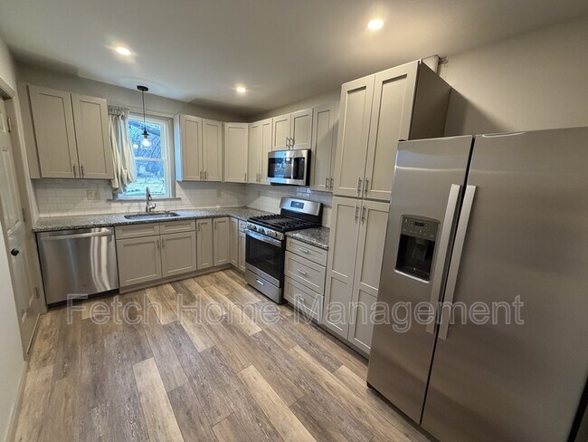 Building Photo - 34 N Lee St