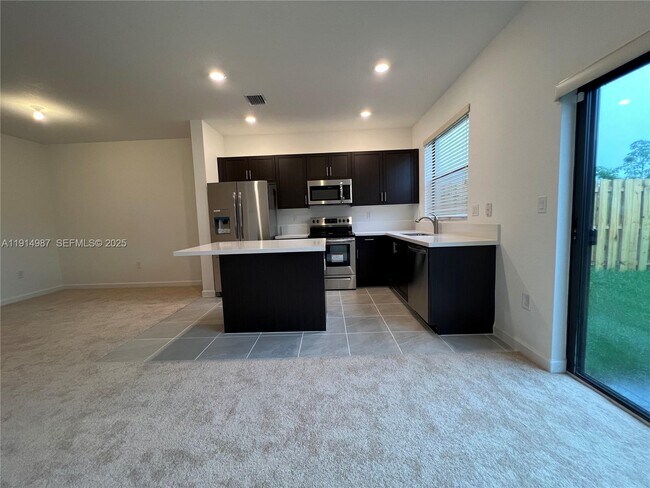 Building Photo - 18110 SW 148th Rd