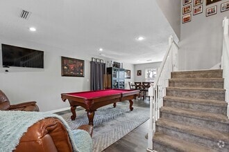 Building Photo - Cox High school! Close to Beach, Base, sho...