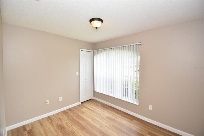 Building Photo - 7 Ryarbor Dr