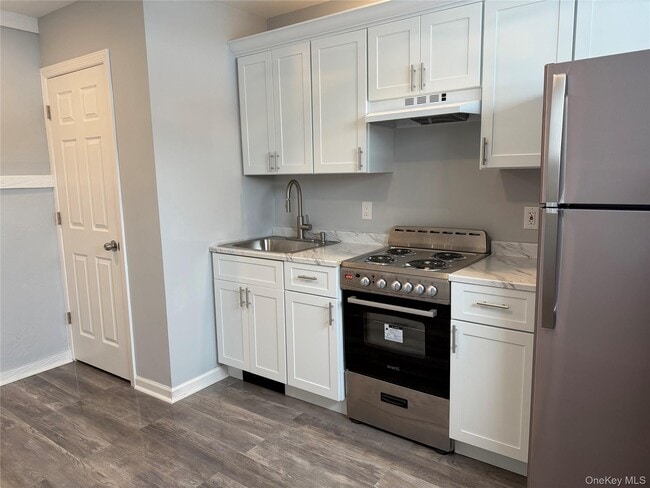 Building Photo - 3975 Anne Dr