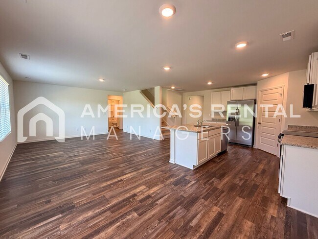 Building Photo - Gorgeous New Construction 5 Bed / 3 Bath H...