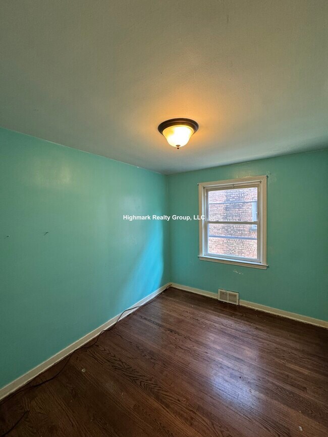 Building Photo - 8242 Kilpatrick Ave