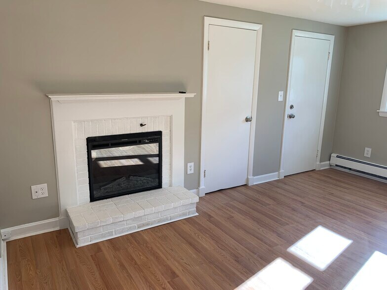 Building Photo - 33A Bridge St