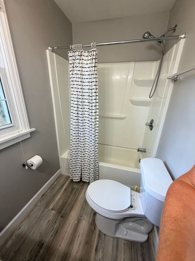 Building Photo - Midtown Bungalow
