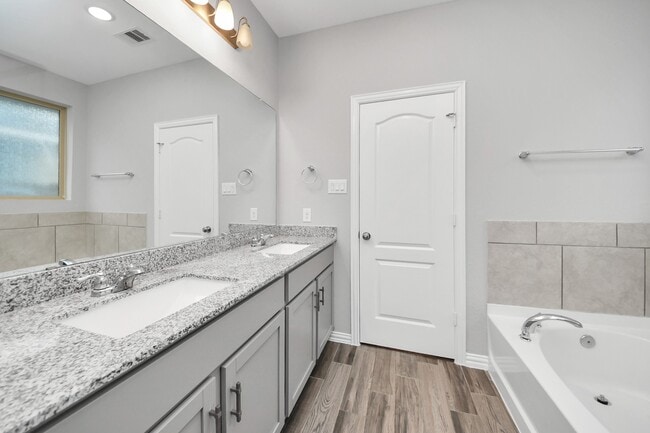 Building Photo - 31215 Whitfield Ct