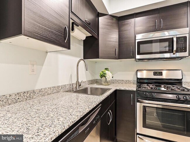 Building Photo - 107 Delamere Dr