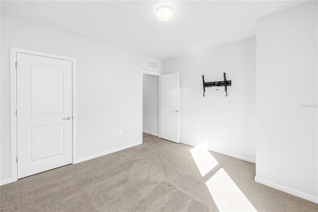 Building Photo - 8527 Abalone Loop