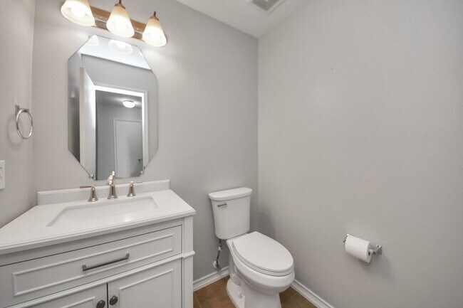 Building Photo - 20710 Mossy Hill Ln