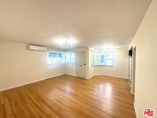 Building Photo - 4804 Bellflower Ave