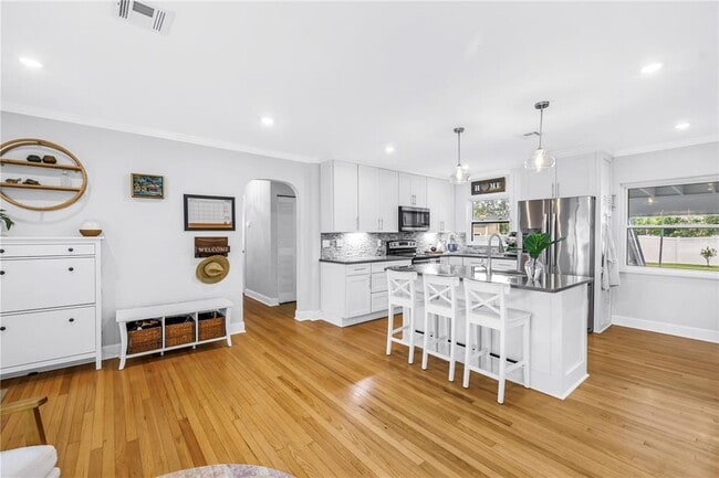 Building Photo - 2421 Covina Way S